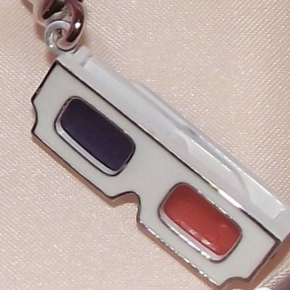 Juicy couture c-3D glasses charm